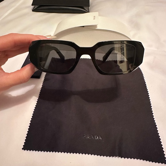 COPY - Prada Runway Sunglasses - Picture 10 of 15